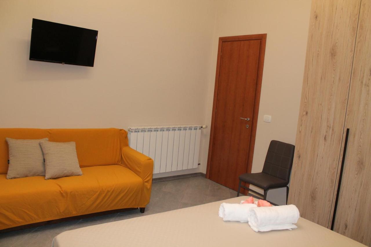 אסראלה Apartments " Le Ginestre" מראה חיצוני תמונה
